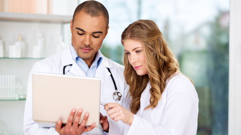 IBDSocial highlights how quality monitoring strategies in healthcare services strengthen ethics, improve efficiency, and reinforce commitment to public health.