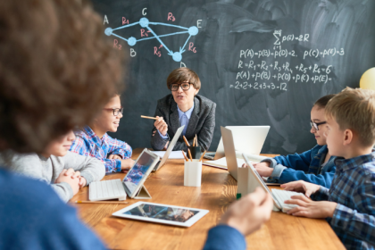 Kelsem Ricardo Rios Lima explores how active methodologies are reshaping modern classrooms through student-centered learning.