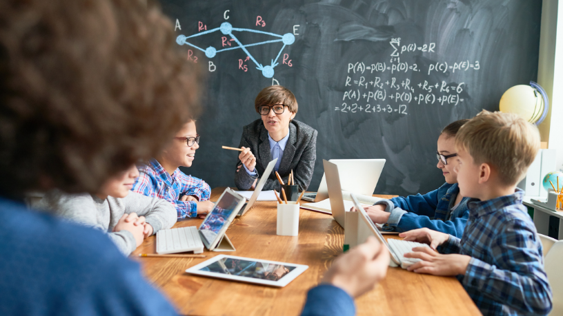 Kelsem Ricardo Rios Lima explores how active methodologies are reshaping modern classrooms through student-centered learning.