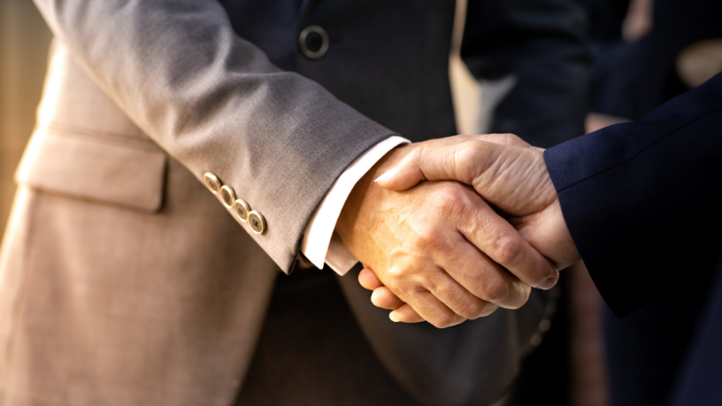 Discover with Leonardo Manzan the key fiscal adjustments for successful mergers and acquisitions in the new legal landscape.