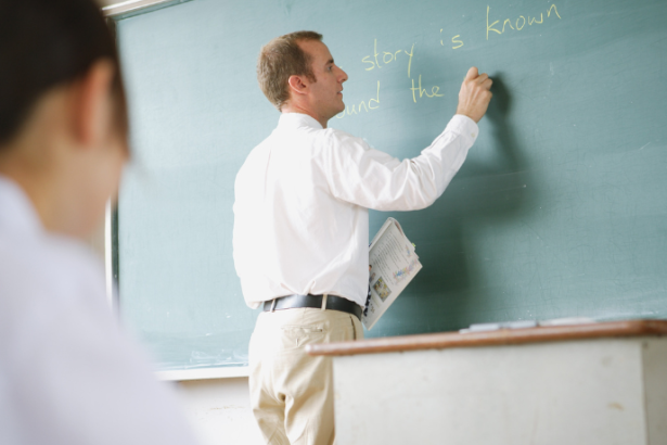 Teciomar Abila highlights why Financial Education is essential in today’s school curriculum.