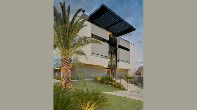 Learn more with Rodrigo Gonçalves Pimentel about how the Stay Period suspends cobranças e preserva o fôlego financeiro necessário para uma reestruturação eficaz.