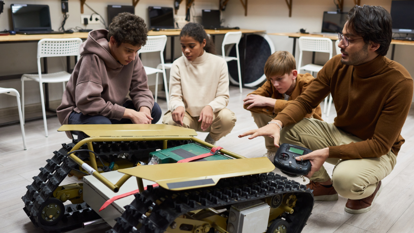 Robotics and Interdisciplinarity shows how mathematics, with insights from Sérgio Bento De Araújo, physics, and programming come together in hands-on interdisciplinary learning.