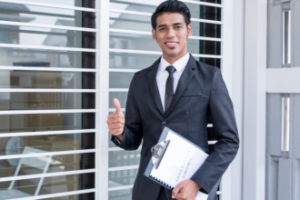 Alex Nabuco dos Santos examines how excess information can undermine real estate decisions.