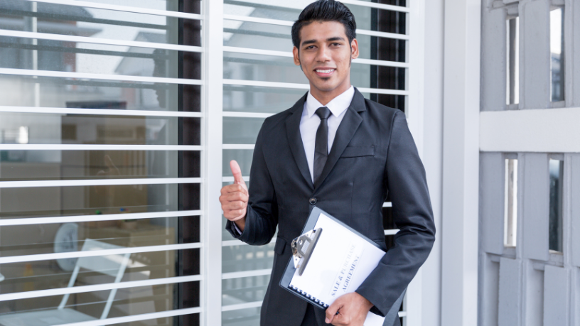 Alex Nabuco dos Santos examines how excess information can undermine real estate decisions.